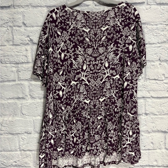 Old Navy Rabbit Forest Print Women's Top Small - Picture 6 of 6